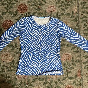 J Mclaughin blue & white zebra print long sleeve top, XS 💙🤍